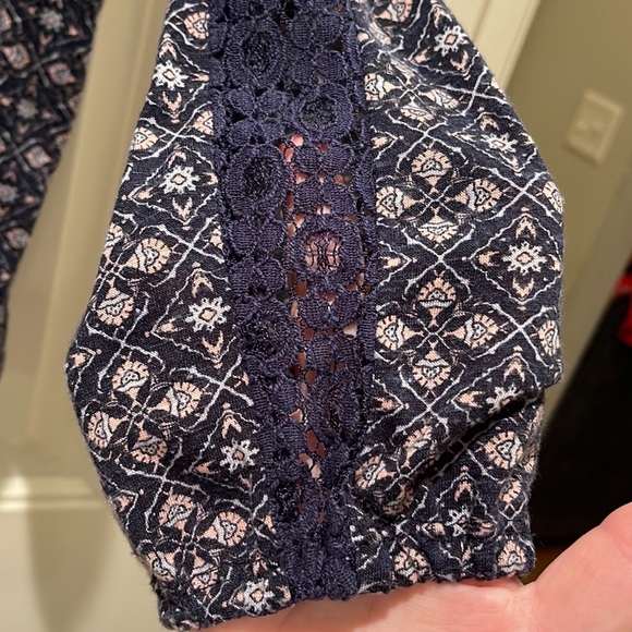 Xhilaration 3/4 sleeve cropped top size XXL - Picture 4 of 9